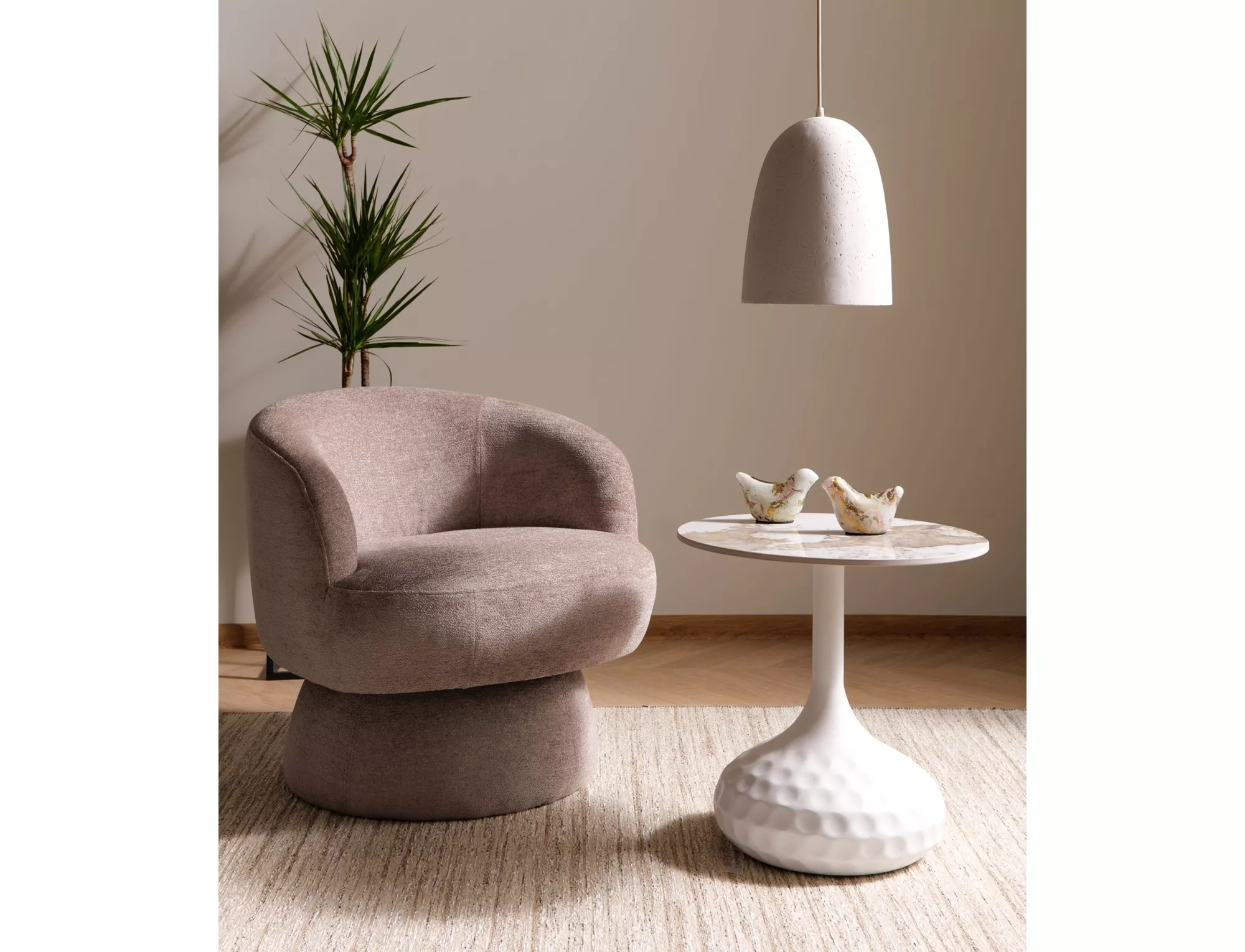 Kreslo Cosmic Raven,  tmavobéžová / čierna