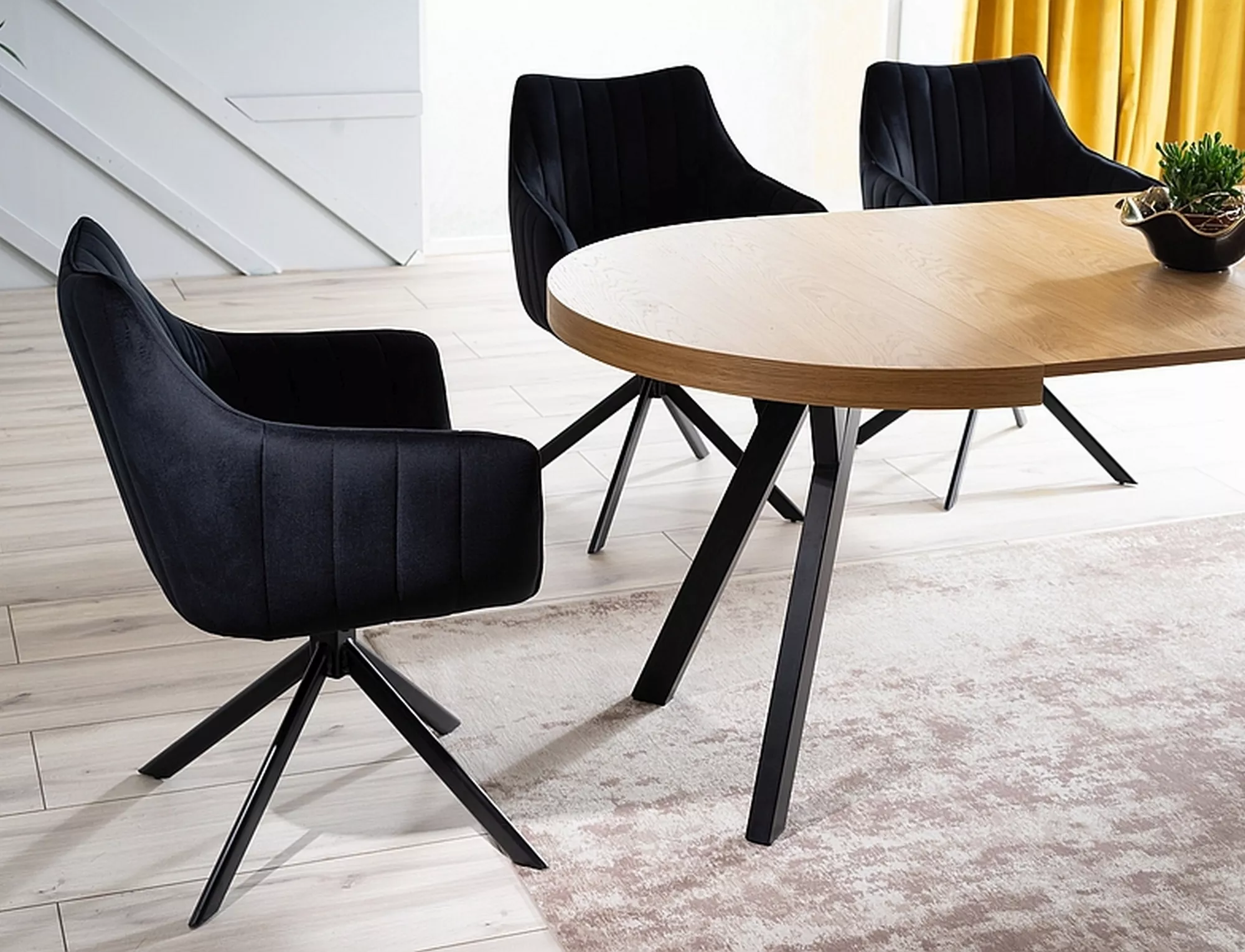 Jedálenská stolička AZALIA VELVET čierna konštrukcia/čierny BLUVEL 19