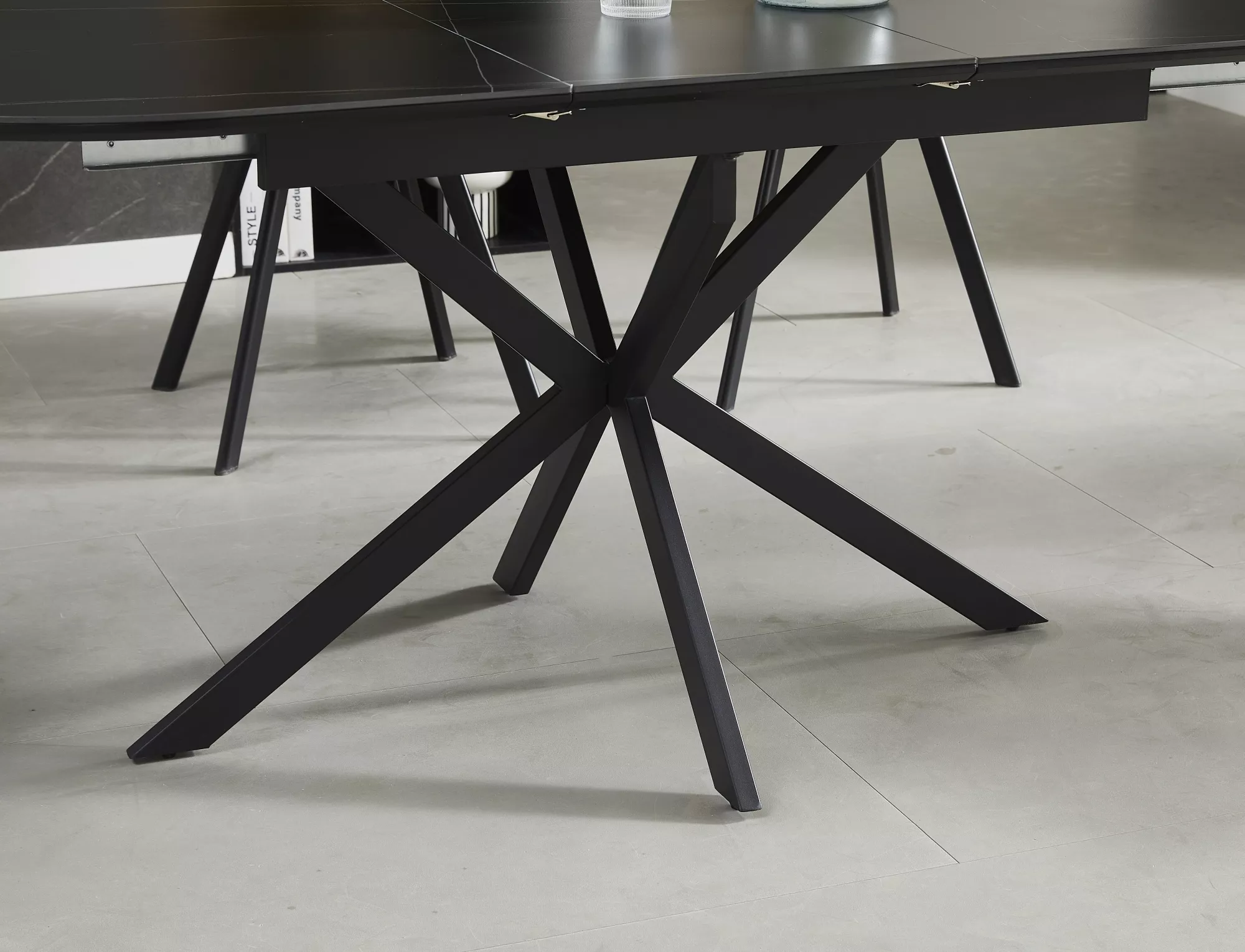 Jedálenský rozkladací stôl Gaston, 140-180cm,  matná čierna / matná čierna