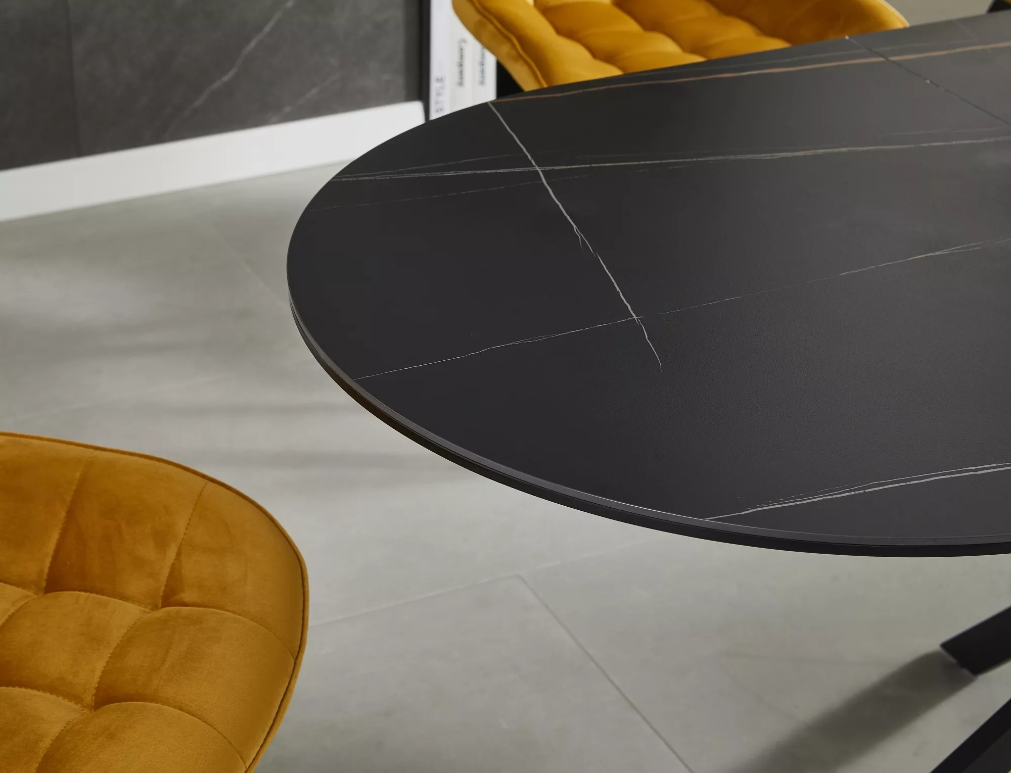 Jedálenský rozkladací stôl Gaston, 140-180cm,  matná čierna / matná čierna