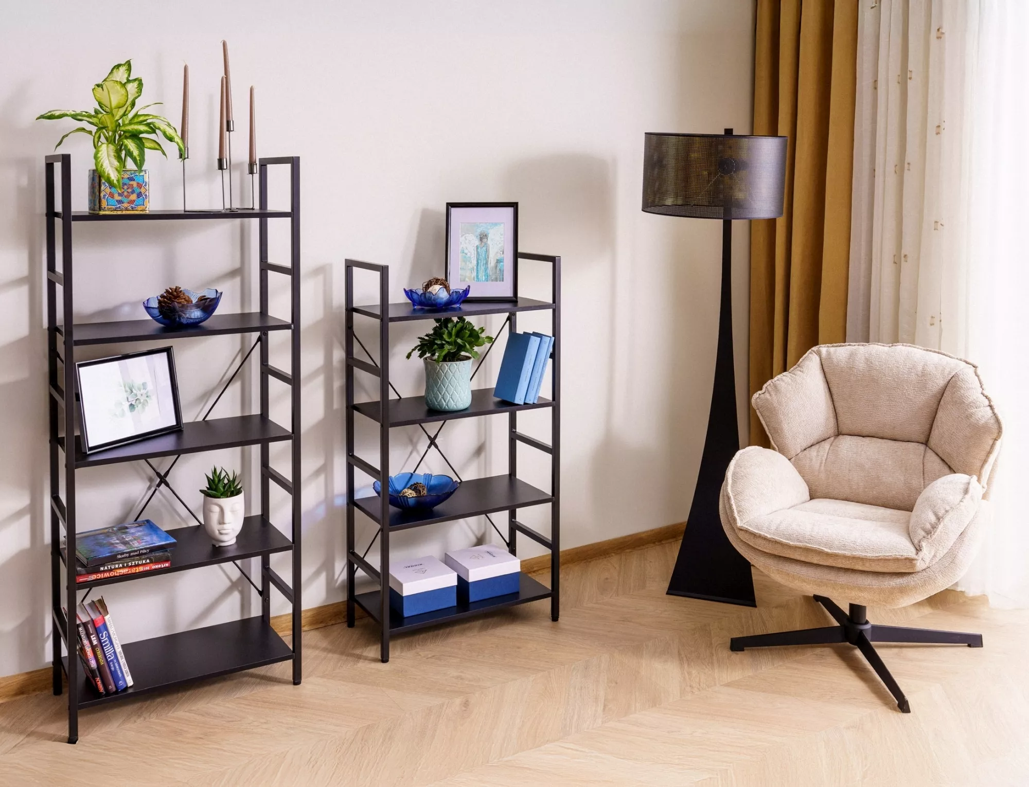 Kreslo Betty,  béžová / čierna