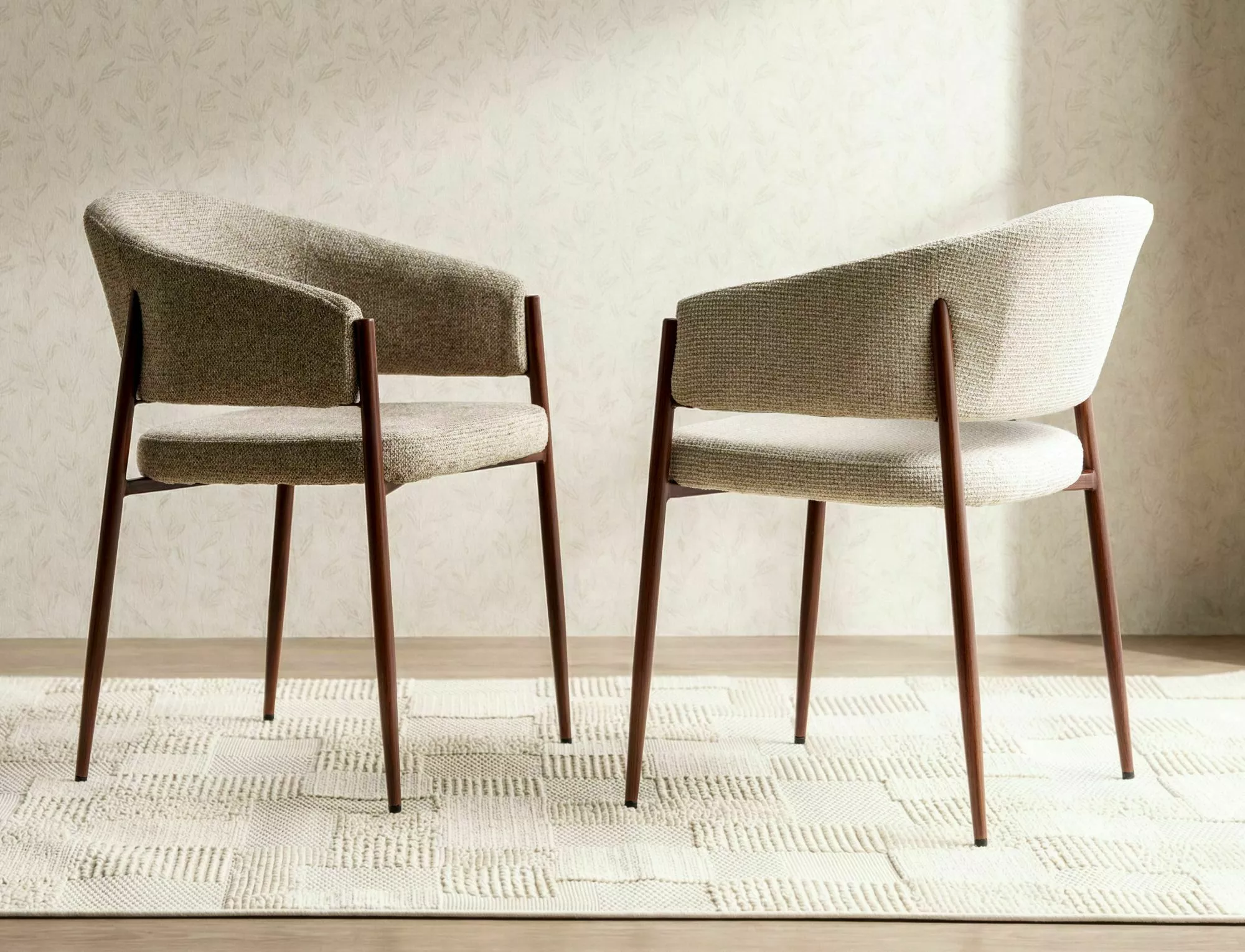 Jedálenská stolička Akita D, svetlo béžová / orech