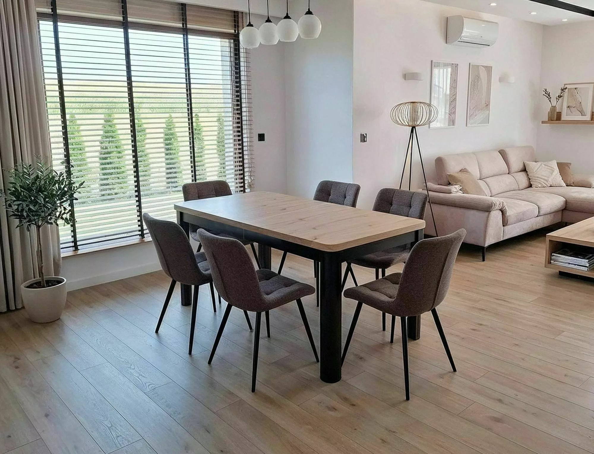 Jedálenský stôl Oskar 120-200, čierna