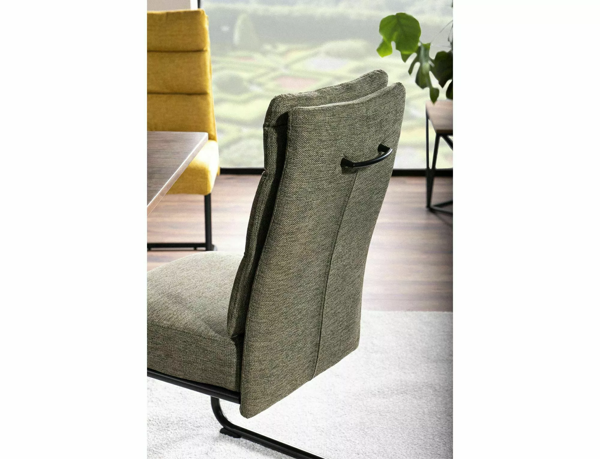 Jedálenská stolička BERRY BREGO, čierny rám / OLIVOVÁ77