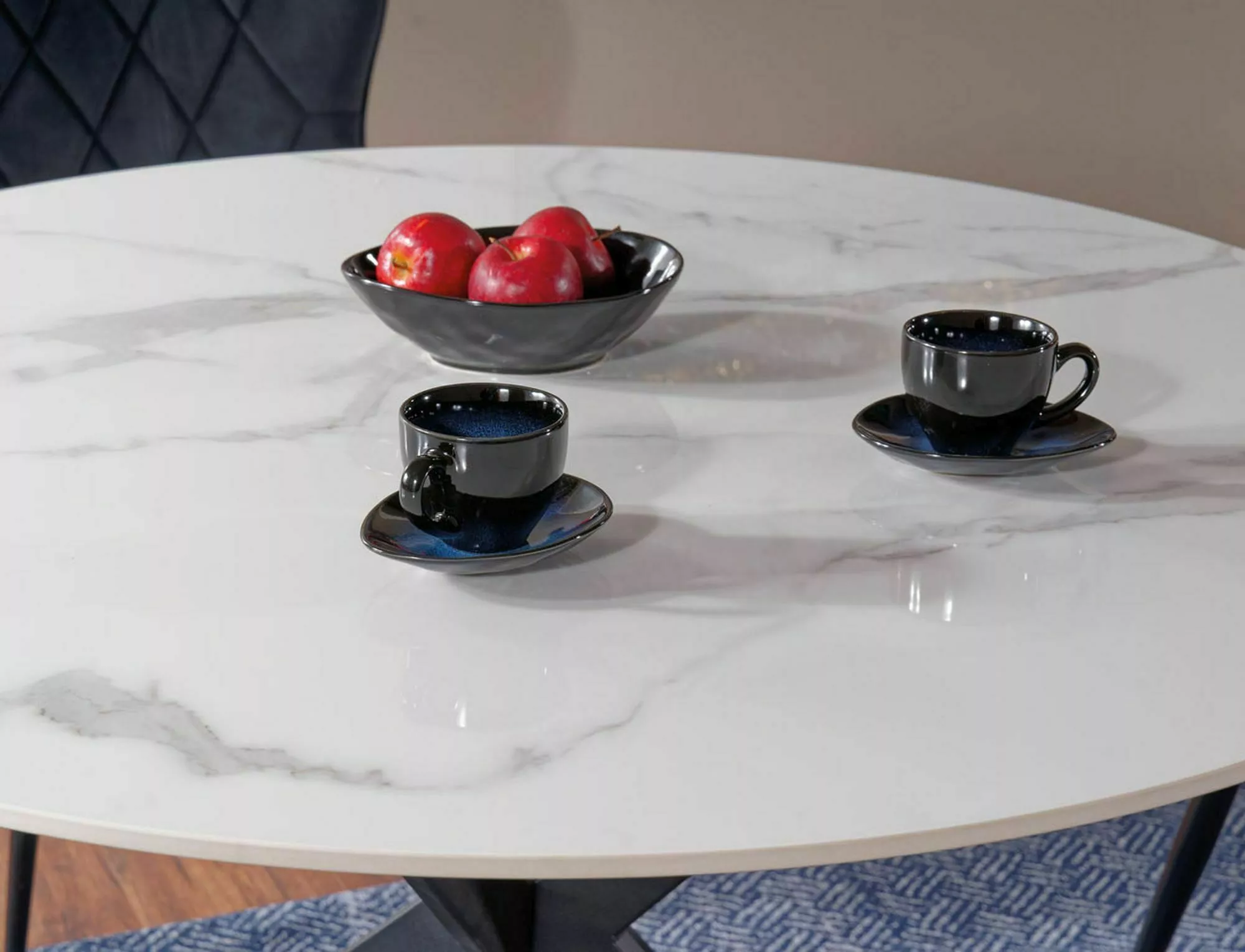 Jedálenský stôl TALIA WHITE (MRAMOROVÝ EFEKT)/ČIERNA FI90