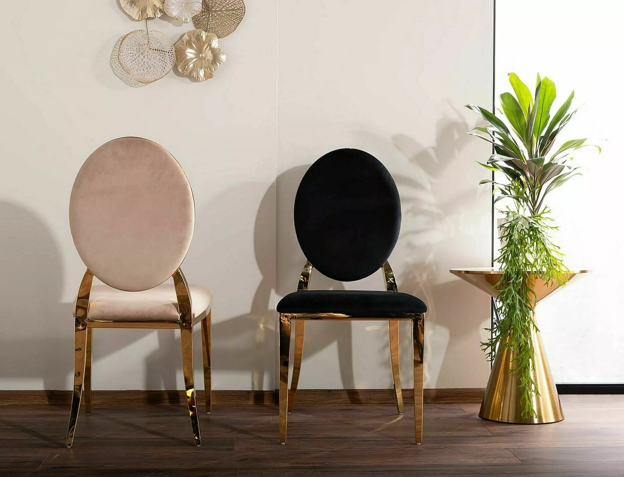 KING VELVET kreslo, ZLATÝ RÁM/BÉŽOVÁ BLUVEL 28