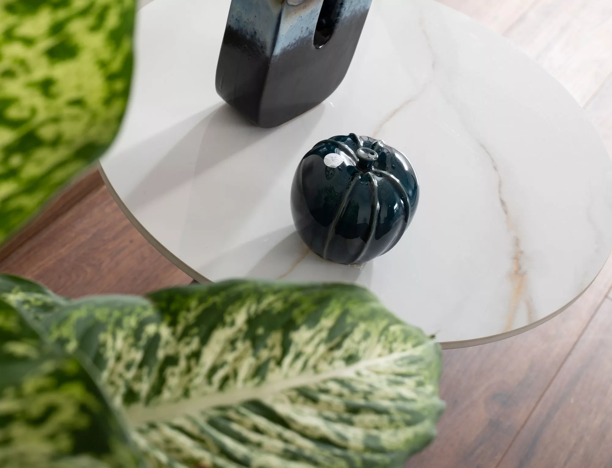 HILL konferenčný stolík pr.50 cm, biela/čierna