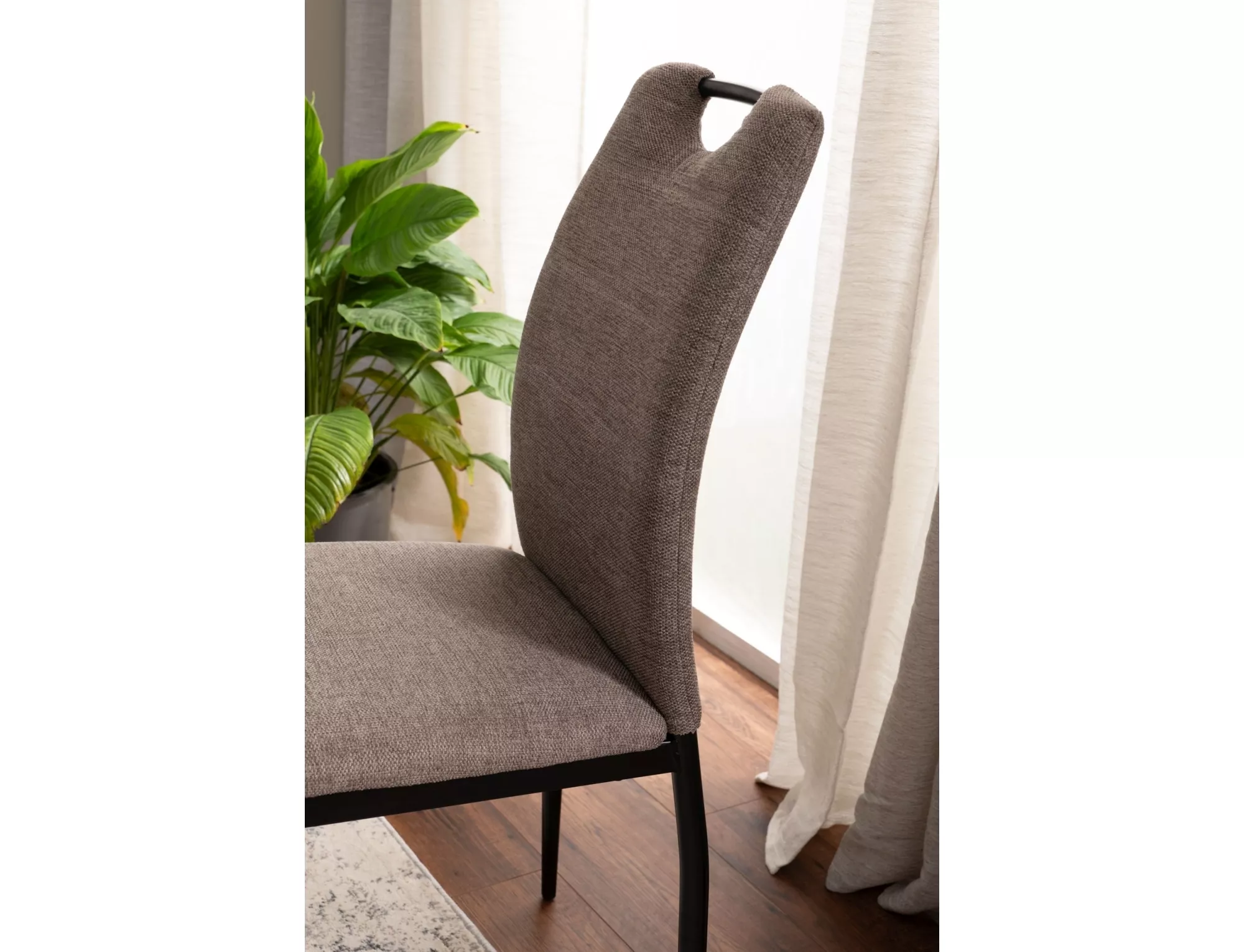 RIP BREGO stolička jedálenská, nohy čierne/ béžová 34