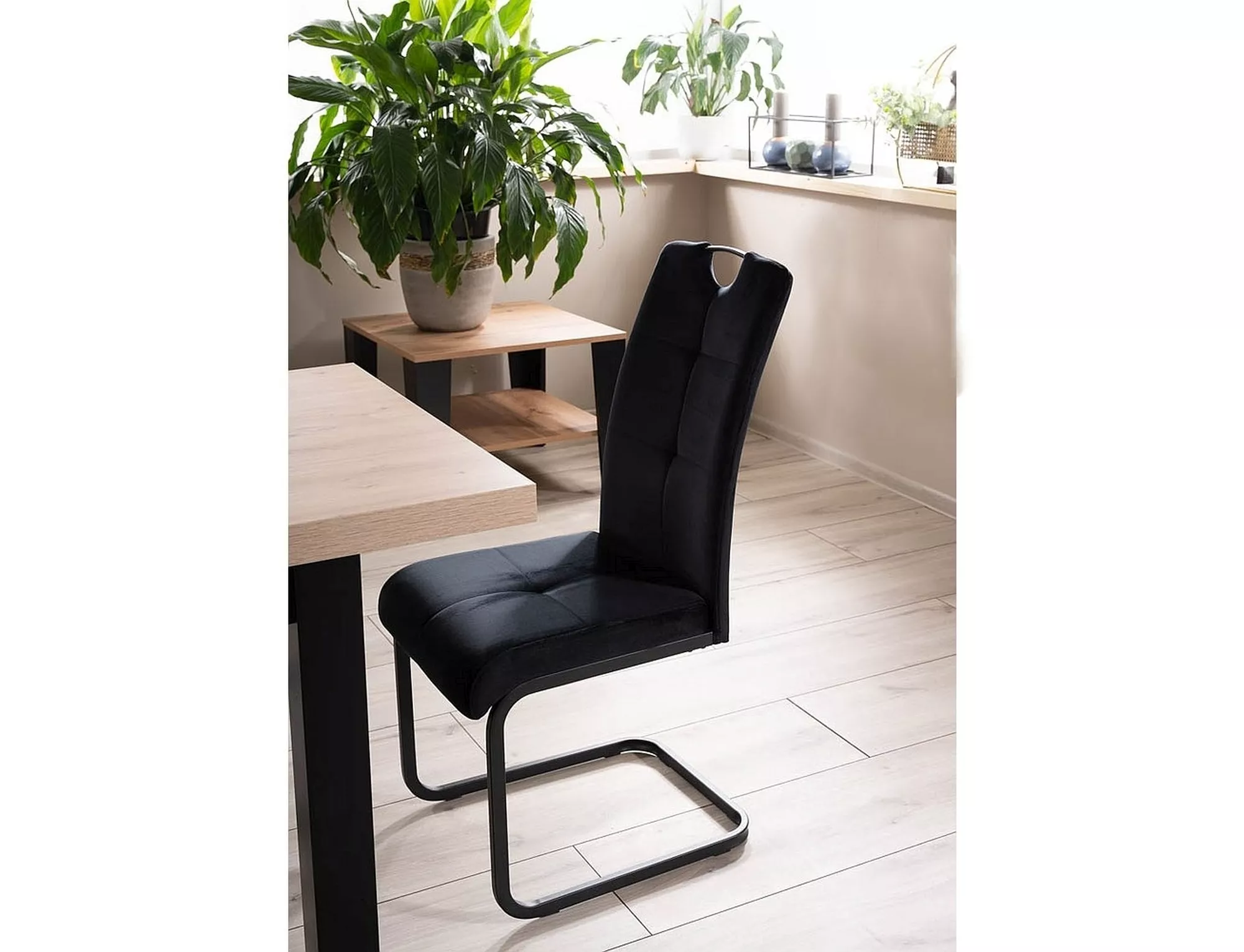 AXO VELVET jedálenská stolička, ČIERNY RÁM/ČIERNY BLUVEL 19